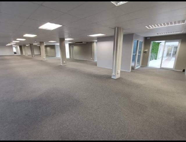 BUSINESS PROPERTY TO RENT IN CRESTA